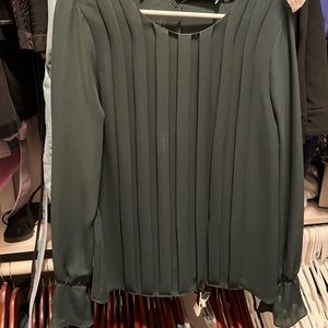 Green new bcbg blouse. Never been used.